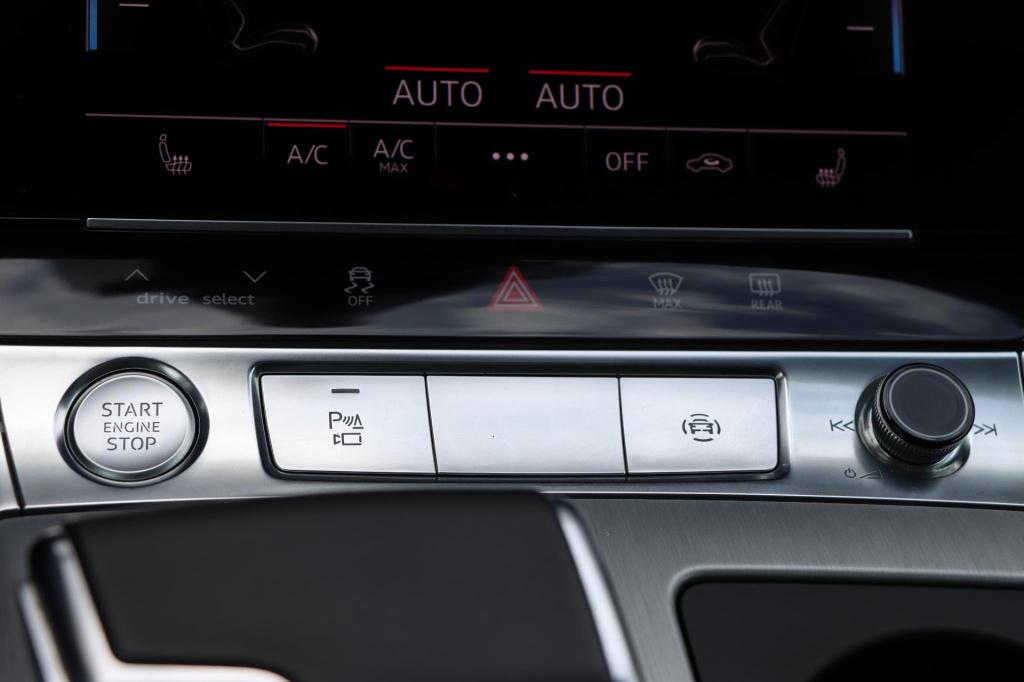 Audi A6 avant 55 tfsi quattro sport s line edition 340pk s-tronic