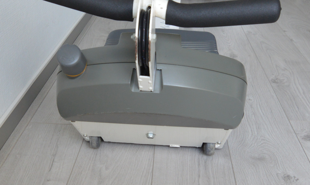 Tunturi R605 (rowing machine, roeimachine, roeitrainer)