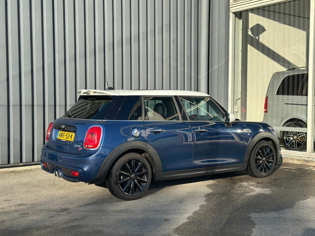 Mini Cooper mini 2.0 sd chili serious business pano | leder | navi | led | 