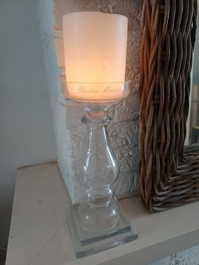 2 glazen Rivièra Maison kandelaars met GRATIS een (RM) mini stolp!