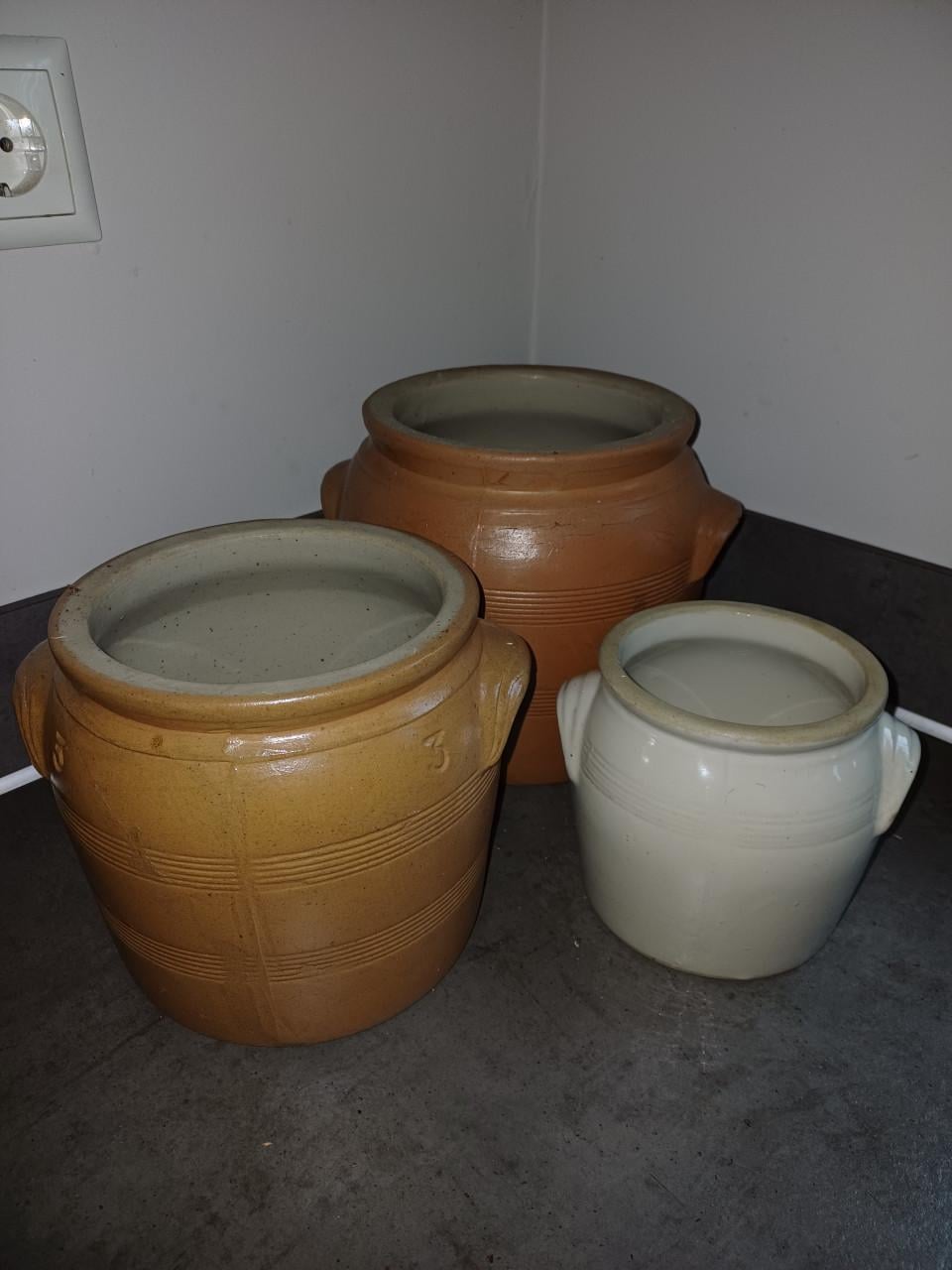 Set van 3 gres potten