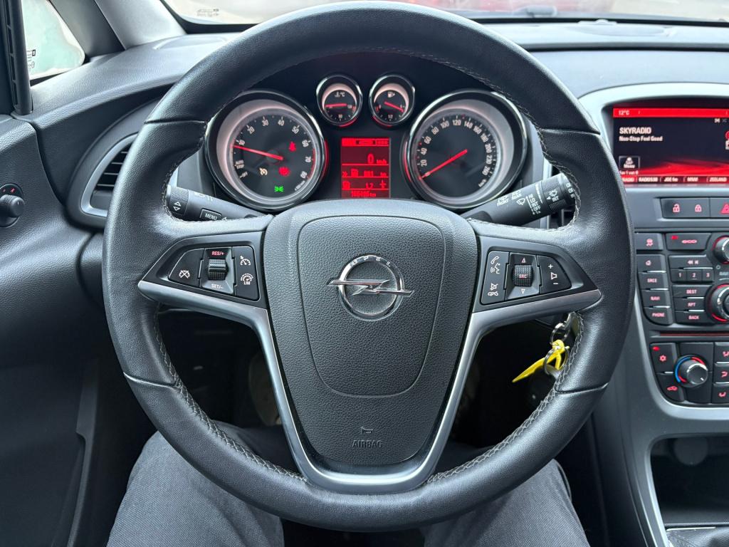 Opel Astra 1.4 turbo blitz