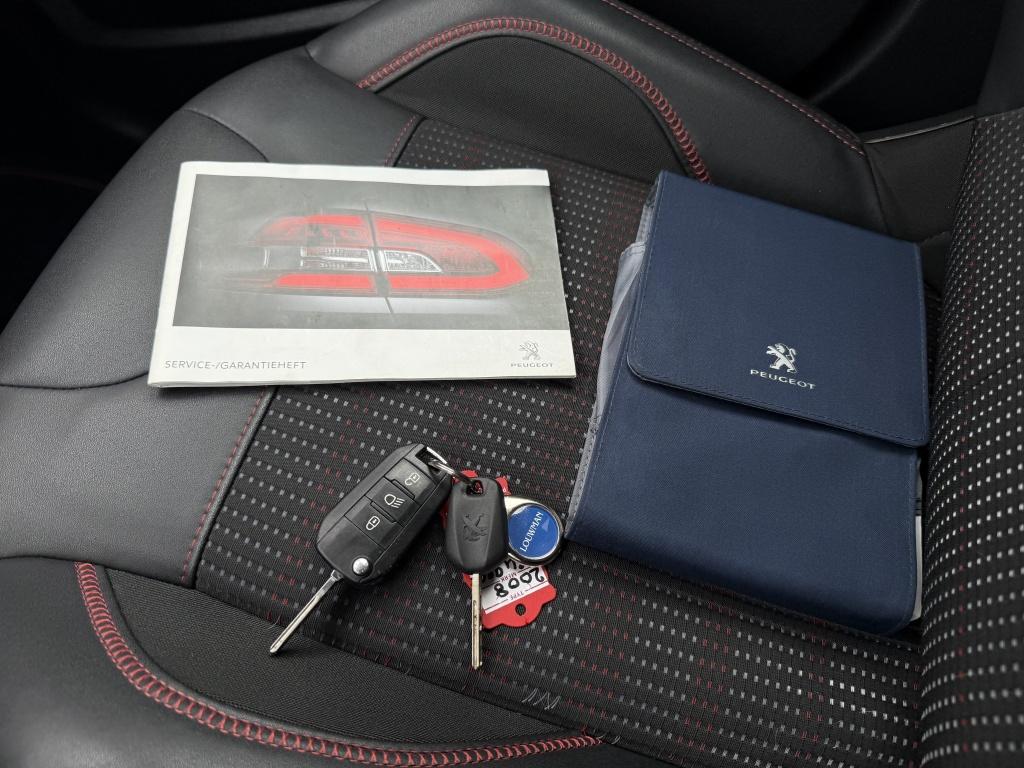 Peugeot 2008 1.2 puretech gt-line - trekhaak - parelmoerwit -