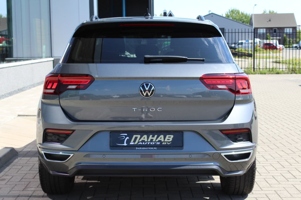 Volkswagen T-roc 1.5 tsi r-line | acc | navi | camera | dsg | trekhaak