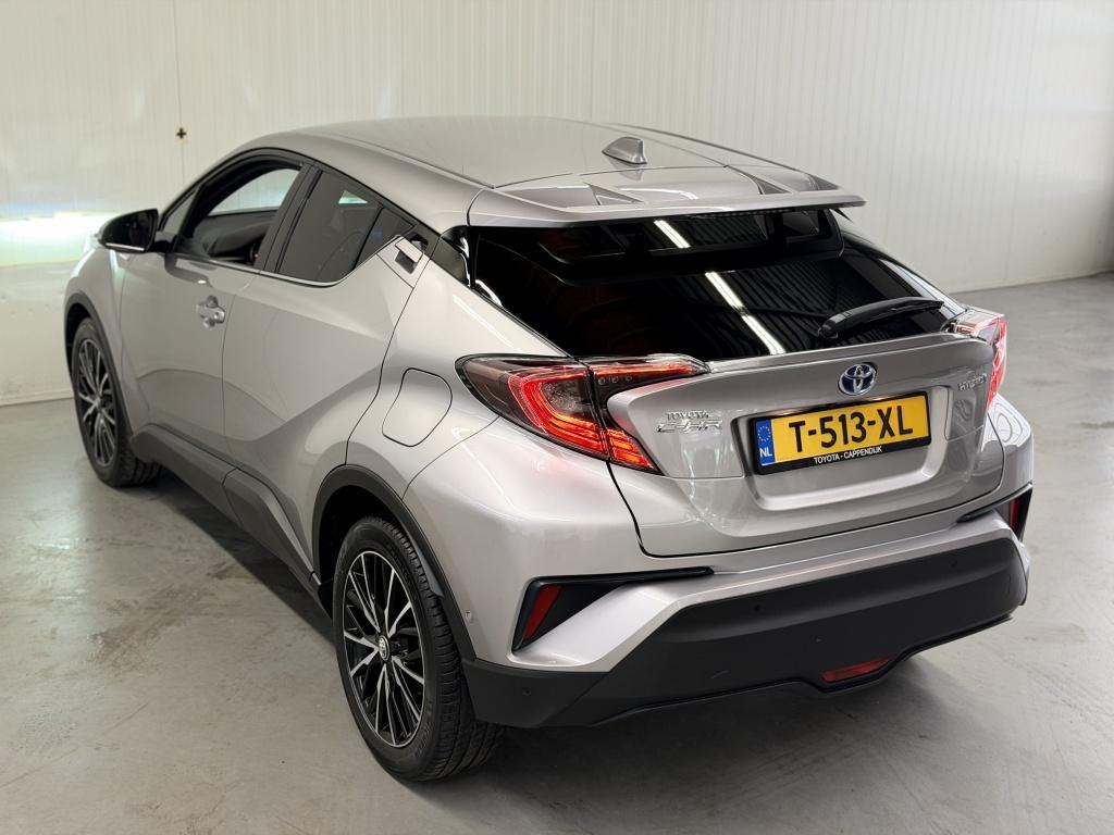 Toyota C-hr 1.8 hybrid executive