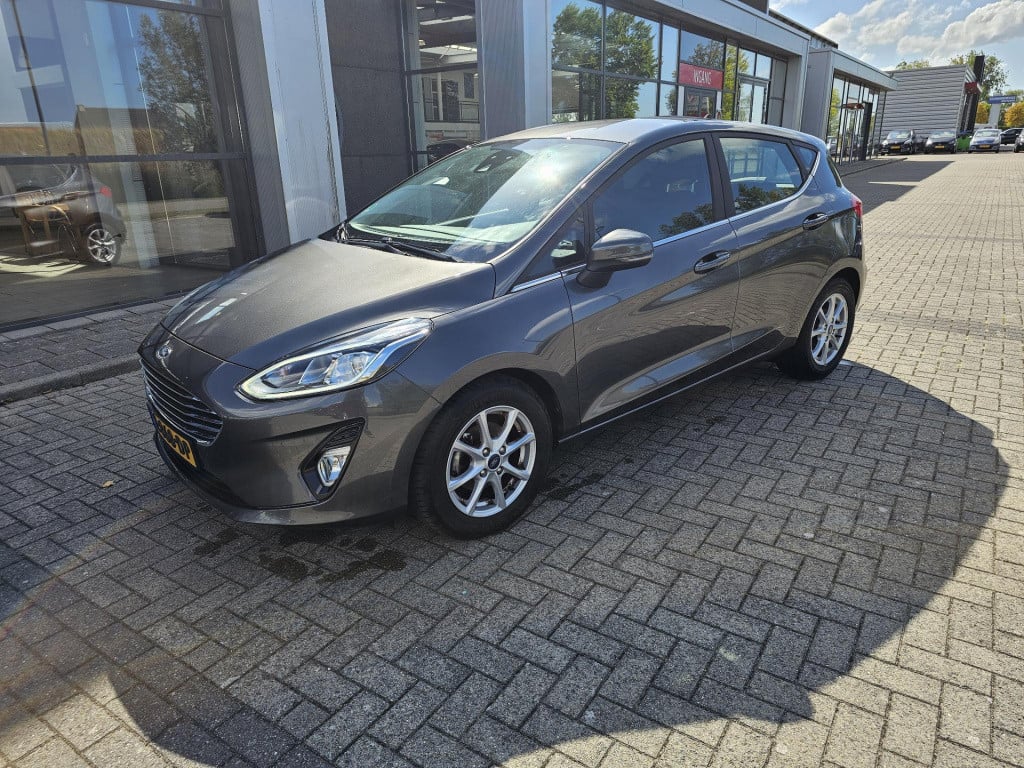 Ford Fiesta 1.0 ecoboost hybrid titanium