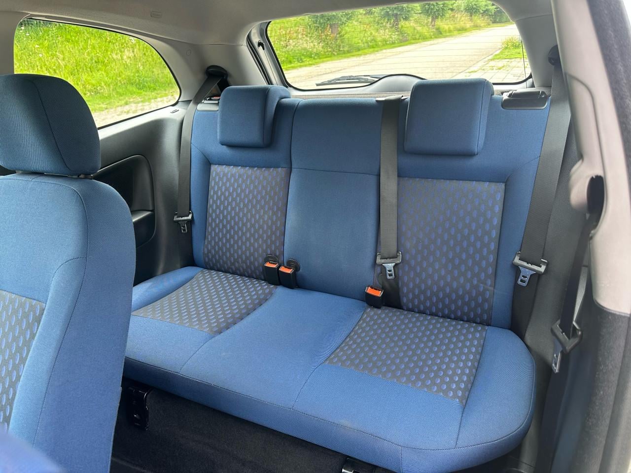 Ford fiesta 1.4 16V 3drs 2004 grijs
