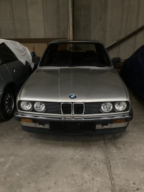 BMW e30