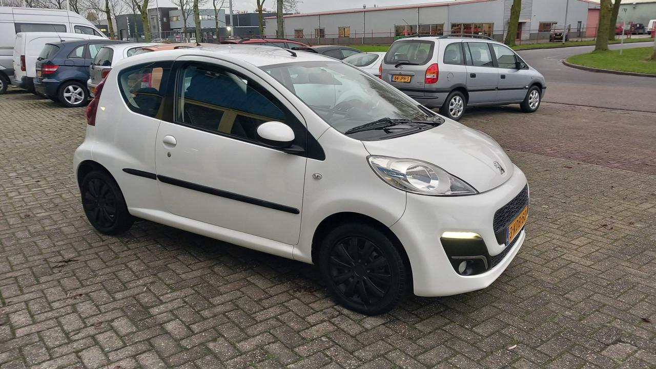 Peugeot 1.0 12v 107 Active 3deurs bj:2014 led-airco apk 2026