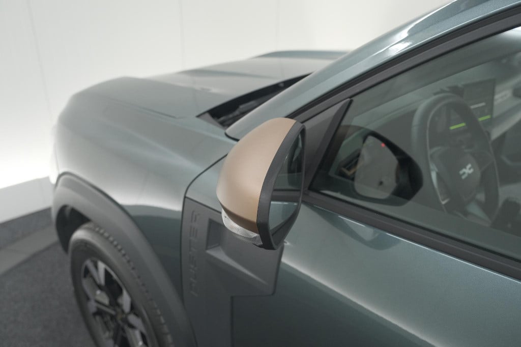 Dacia Duster mild hybrid 130 extreme | camera | apple carplay | parkeersens