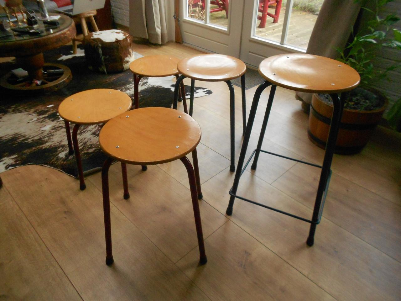 Vijf vintage presikhaaf school krukjes