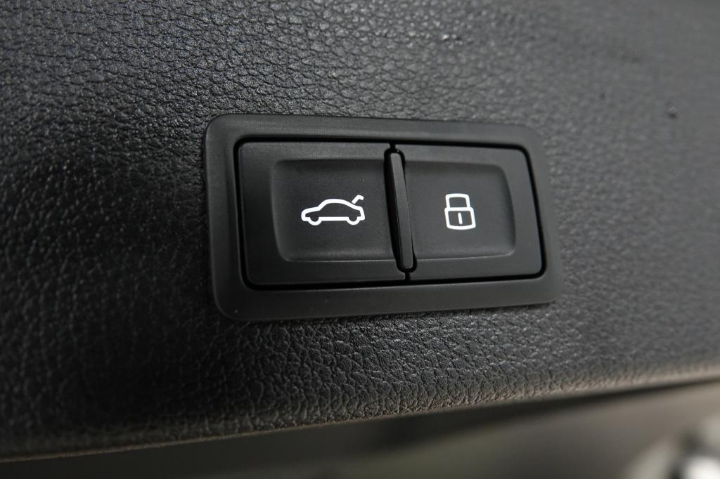 Audi Q2 40 tfsi | s line | pano | pdc | cruise |