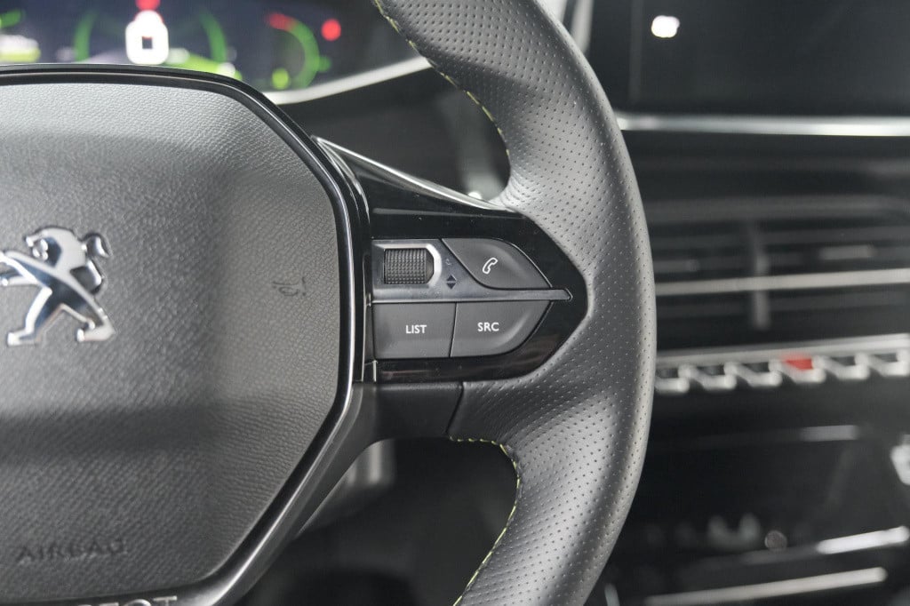 Peugeot 208 puretech 100 gt | camera | adaptieve cruise control | navigatie