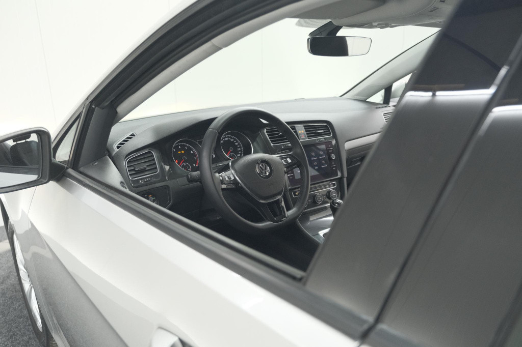 Volkswagen Golf 1.0 tsi 110pk highline | adaptieve cruise control | apple c
