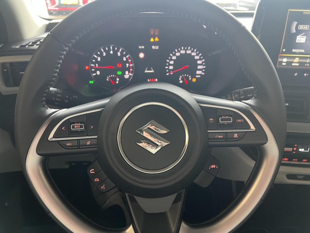 Suzuki Swift 1.2 style smart hybrid
