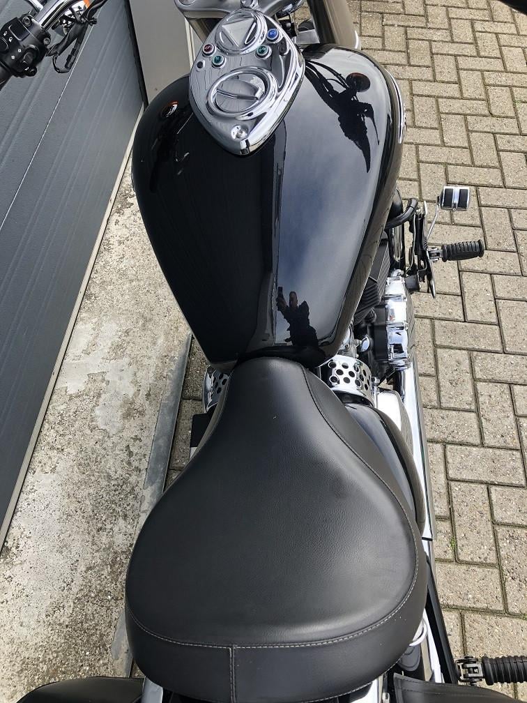Triumph Bonnenville America uit 2008 met 27 dkm, lederen koffers etc €4250