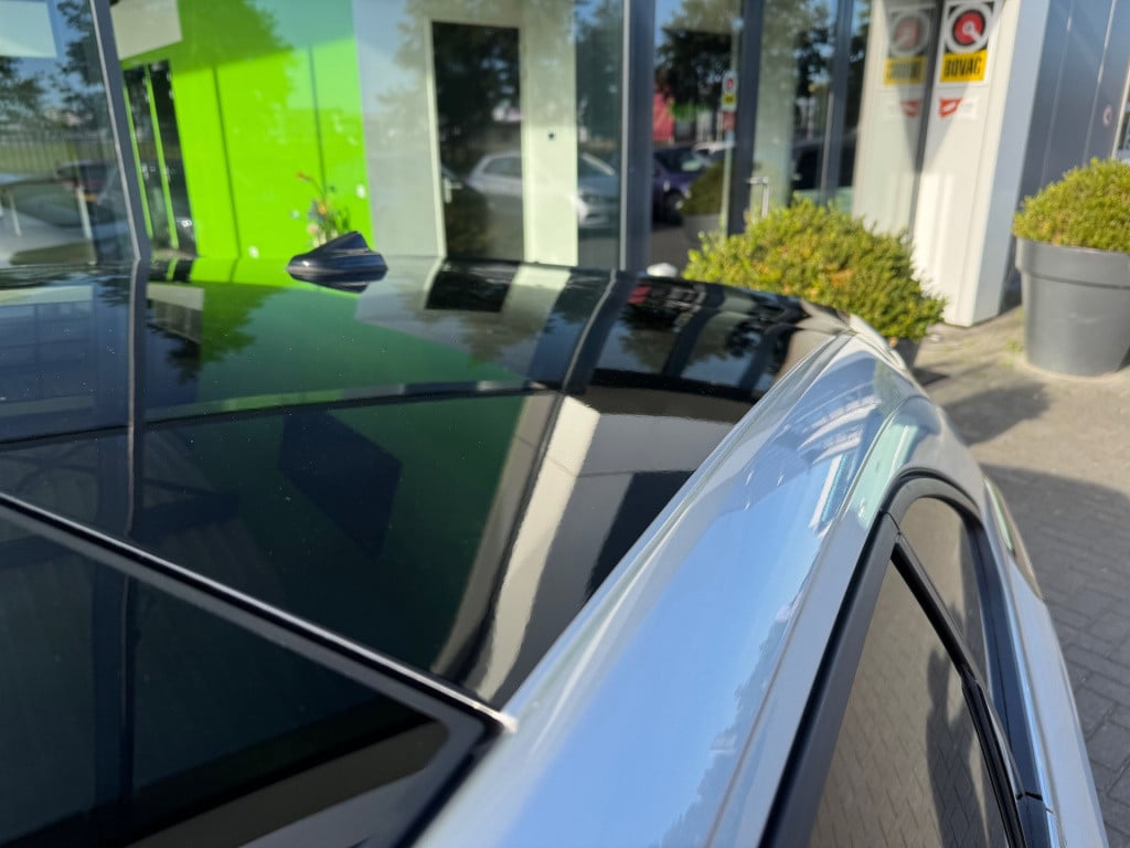 Volkswagen Taigo 1.0 tsi r-line * panoramadak * carplay * acc * clima