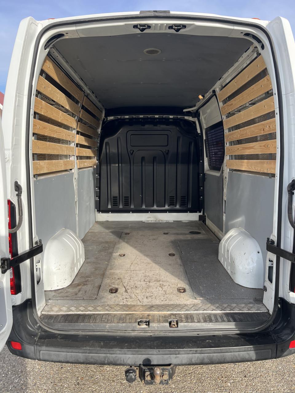 Renault Master T35 2.3 dCi 136PK L2H2, wit