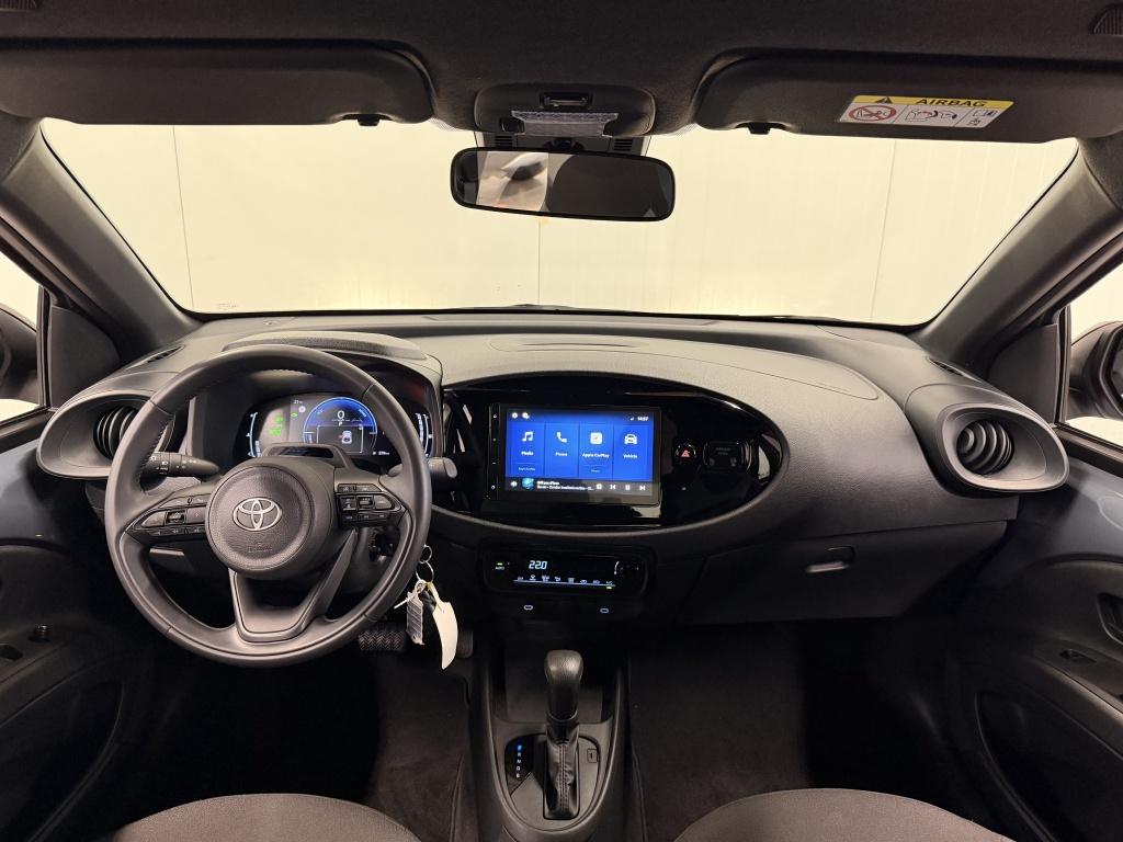 Toyota Aygo X hybrid 115 play