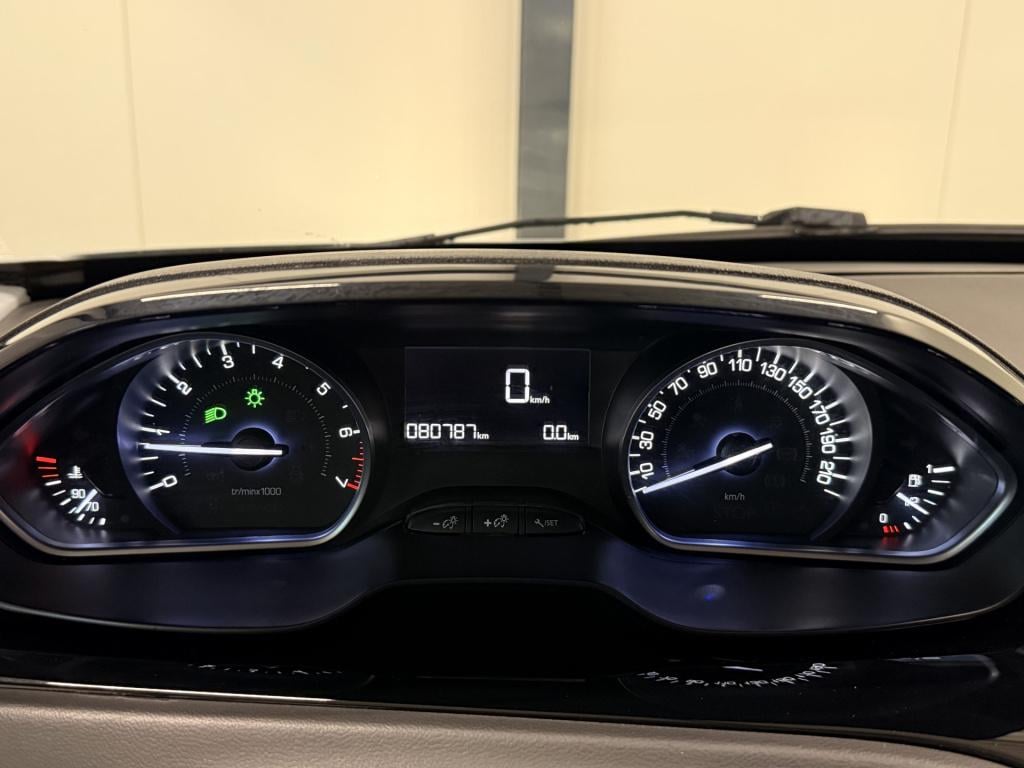 Peugeot 208 1.2 puretech blue lion | led | dab | airco | cruise | apple car
