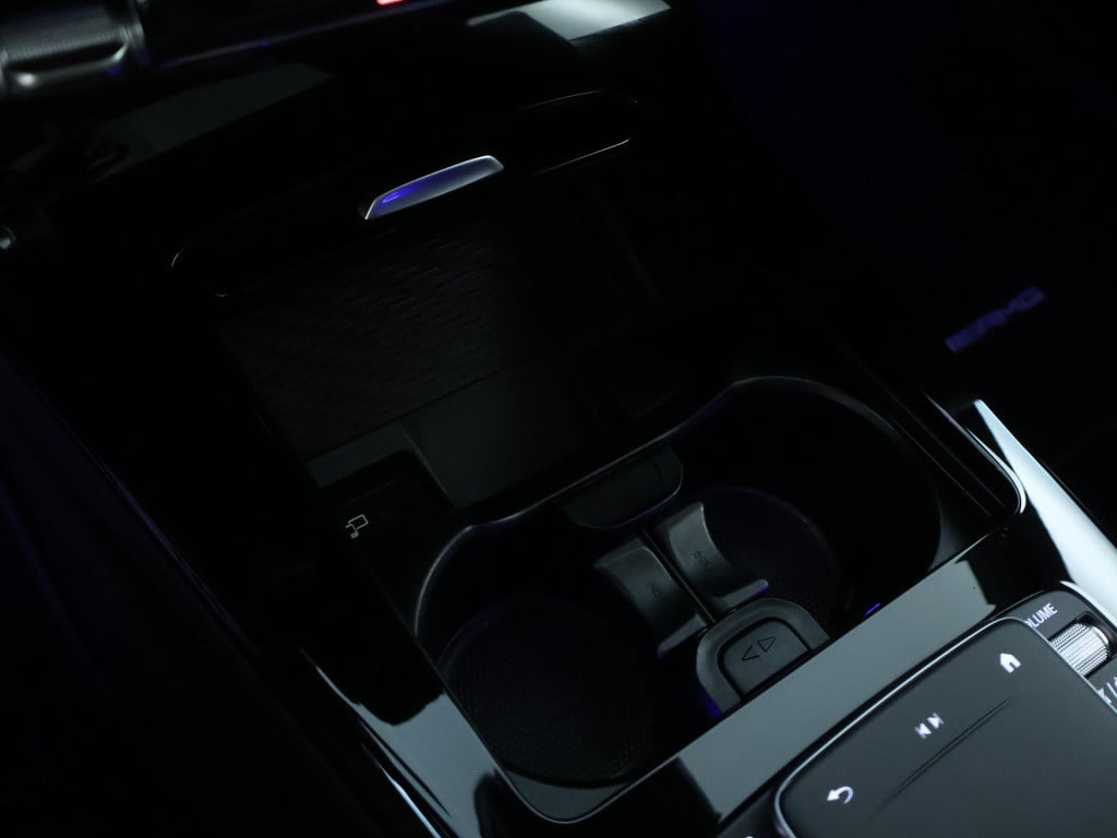 Mercedes-Benz Cla 250 e amg plug-in hybride | amg line | night pakket | pan