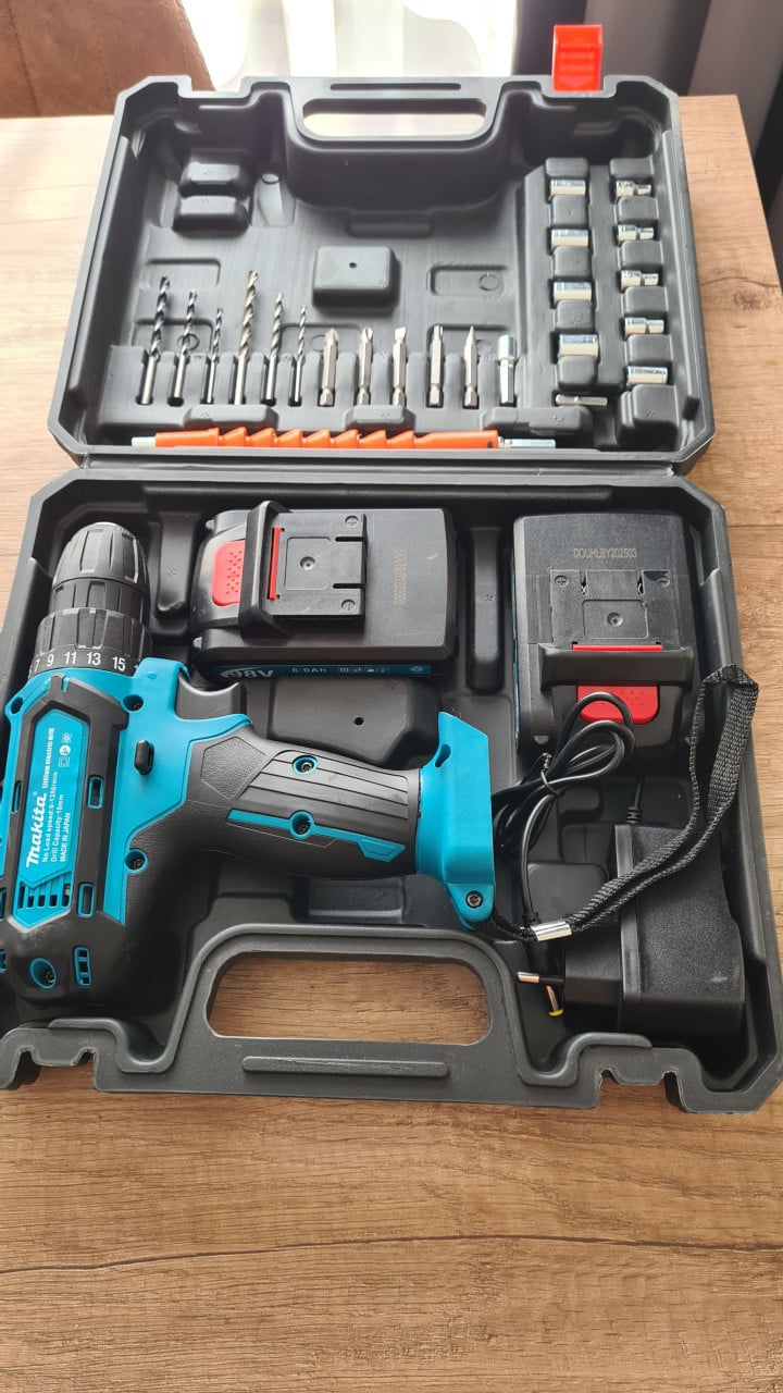 NIEUW Makita Accu Boormachine met 2 Accu en oplader
