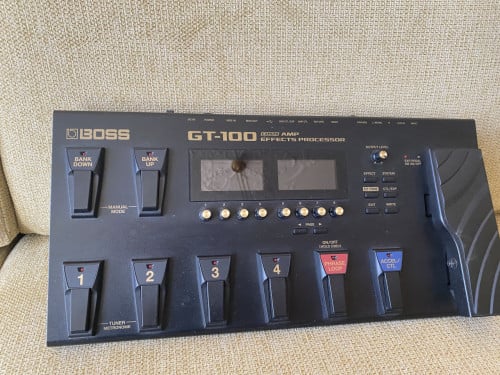 Boss GT100