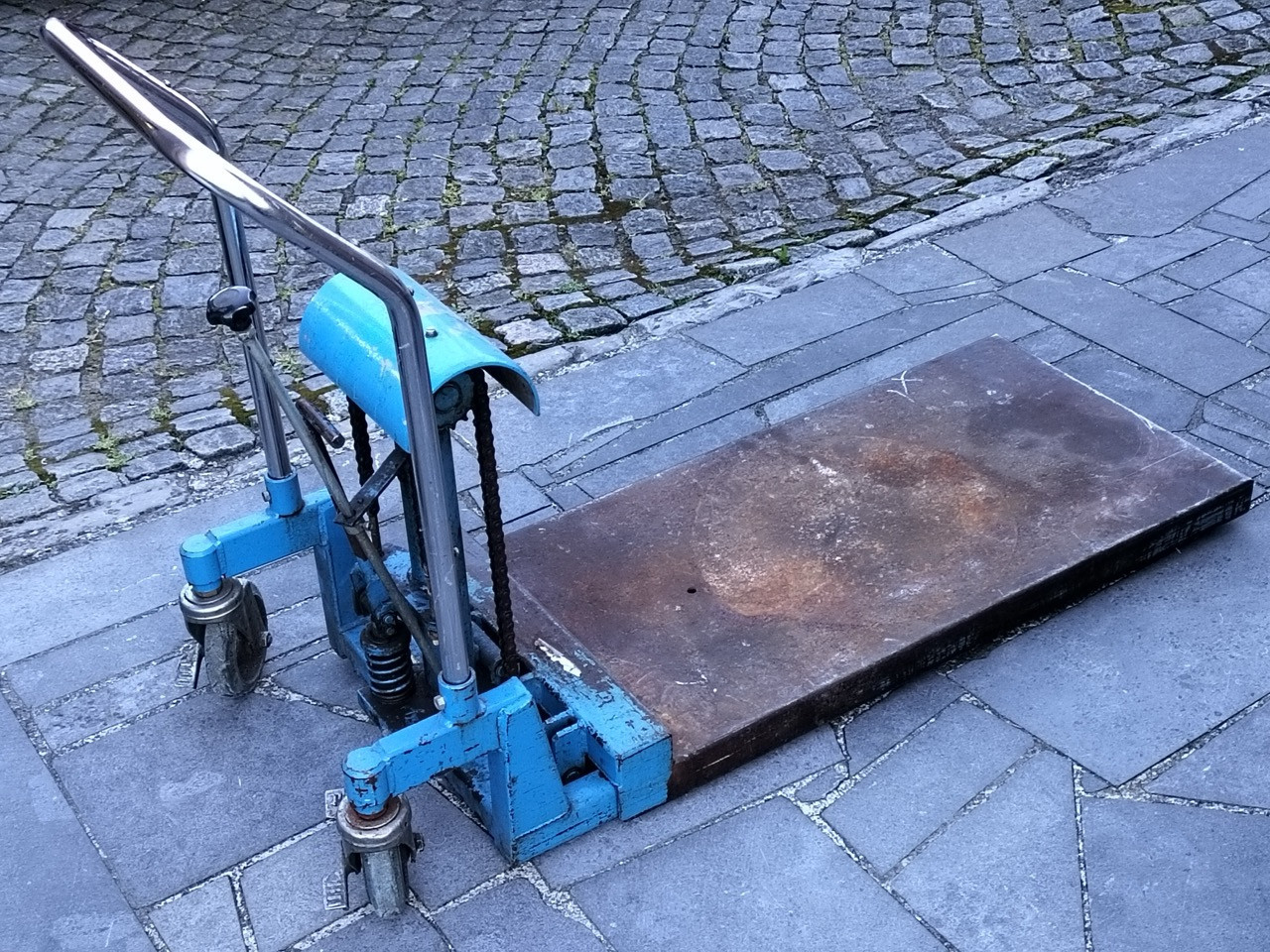 Hydraulische heftafel 150 kg - verrijdbaar