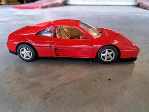 Modelauto Ferrari 348 tb 1989 1:24