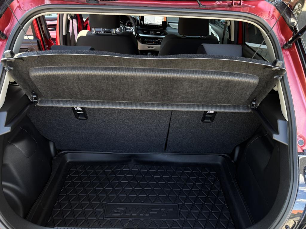 Suzuki Swift style automaat 1.2 smart hybrid/black rhino pakket