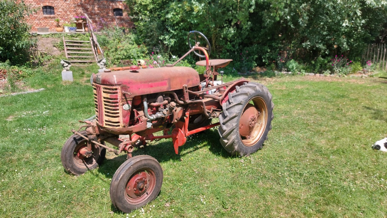 Farmall Cub 1960