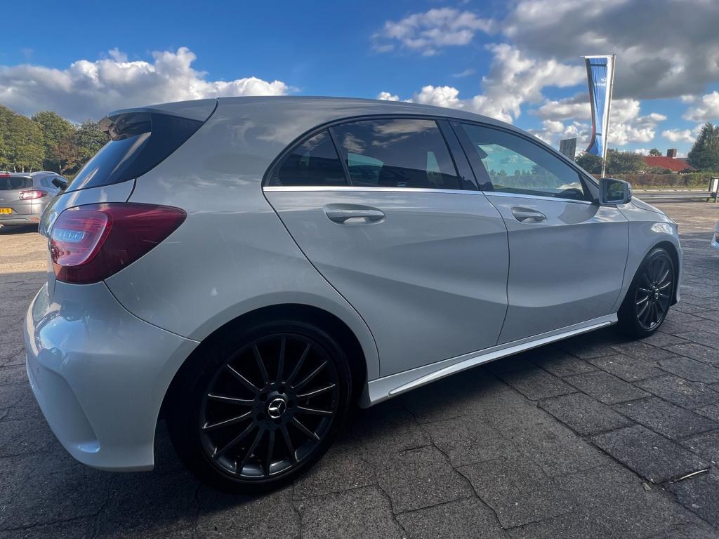 Mercedes-Benz A-Klasse 250 amg prestige, leer, panodak, trekhaak enz...