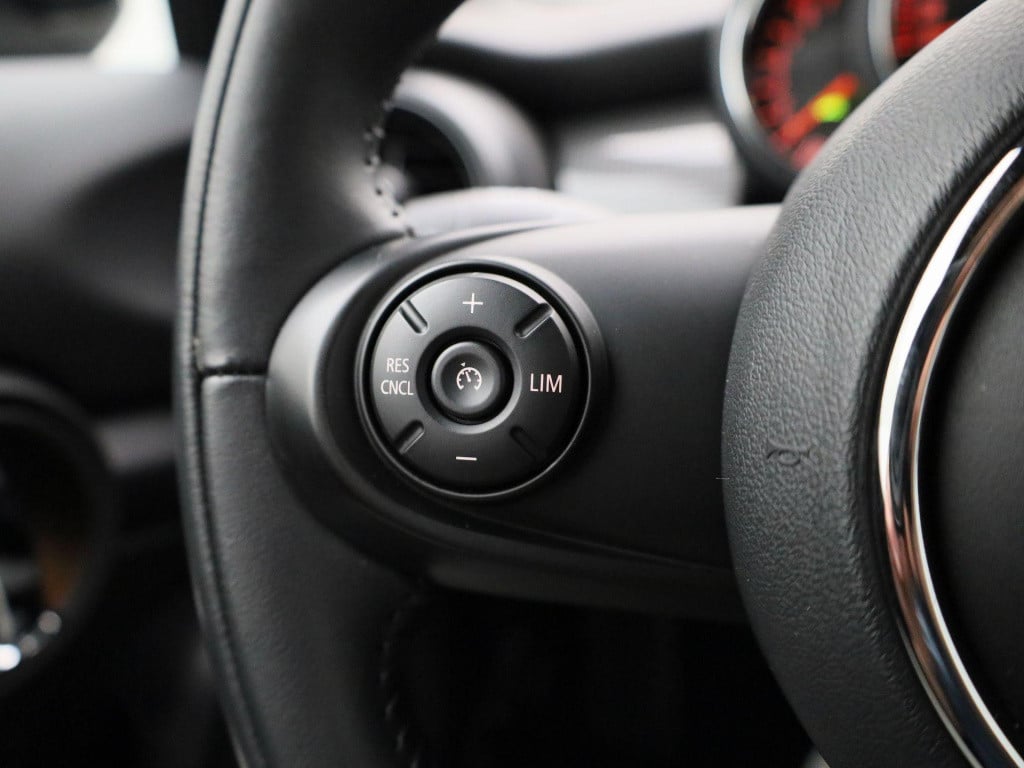 Mini Cooper mini 1.5 pepper | automaat | lage km stand | apple carplay / an
