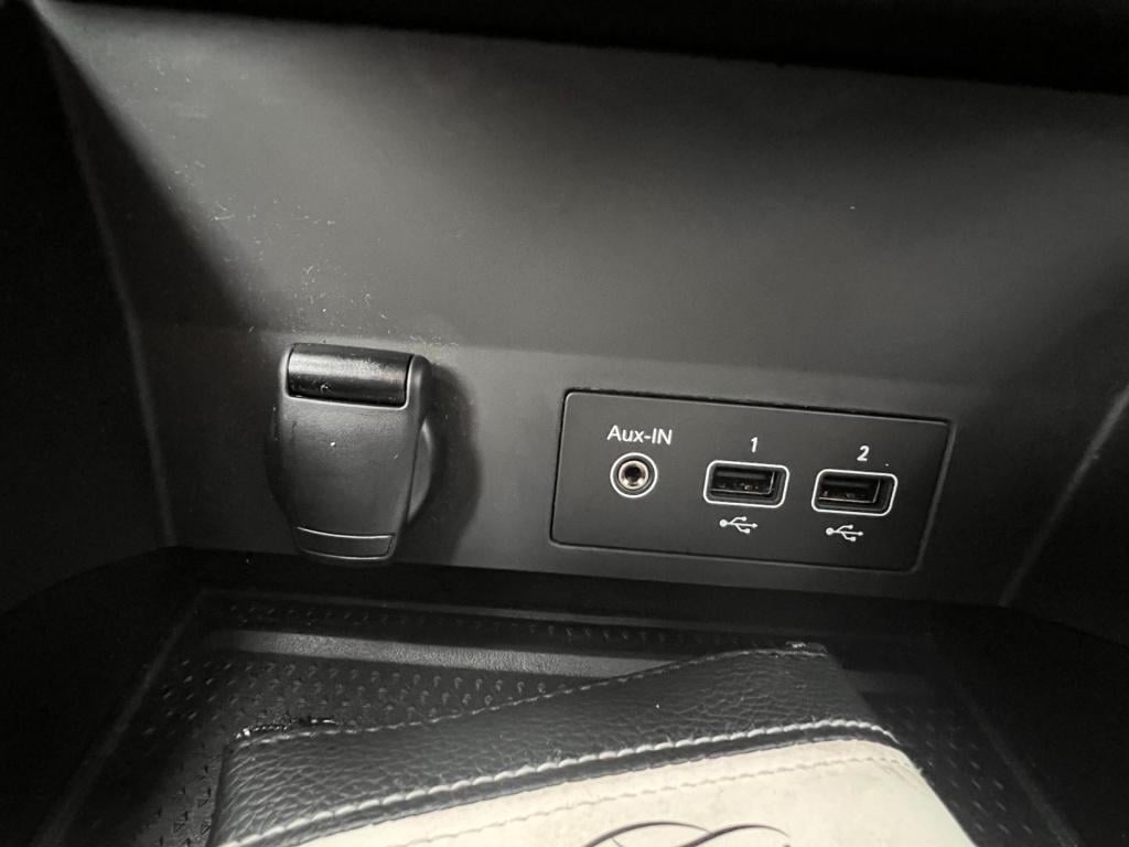 Renault Captur 1.3 tce 140 aut, intens met vele opties, camera, zelf sturen