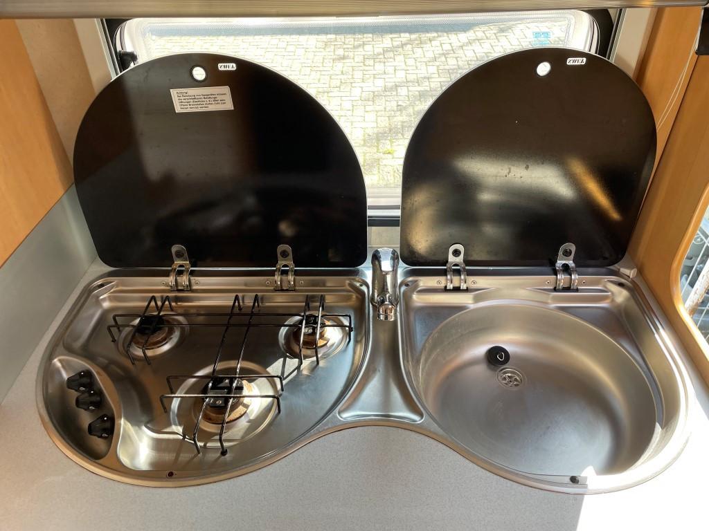 Hobby de Luxe 450 met mover