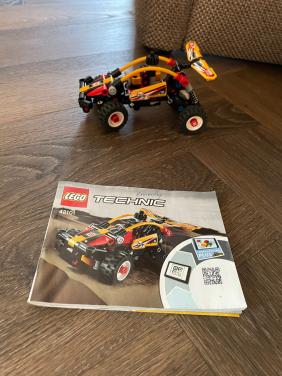 Technic lego: Buggy 42101