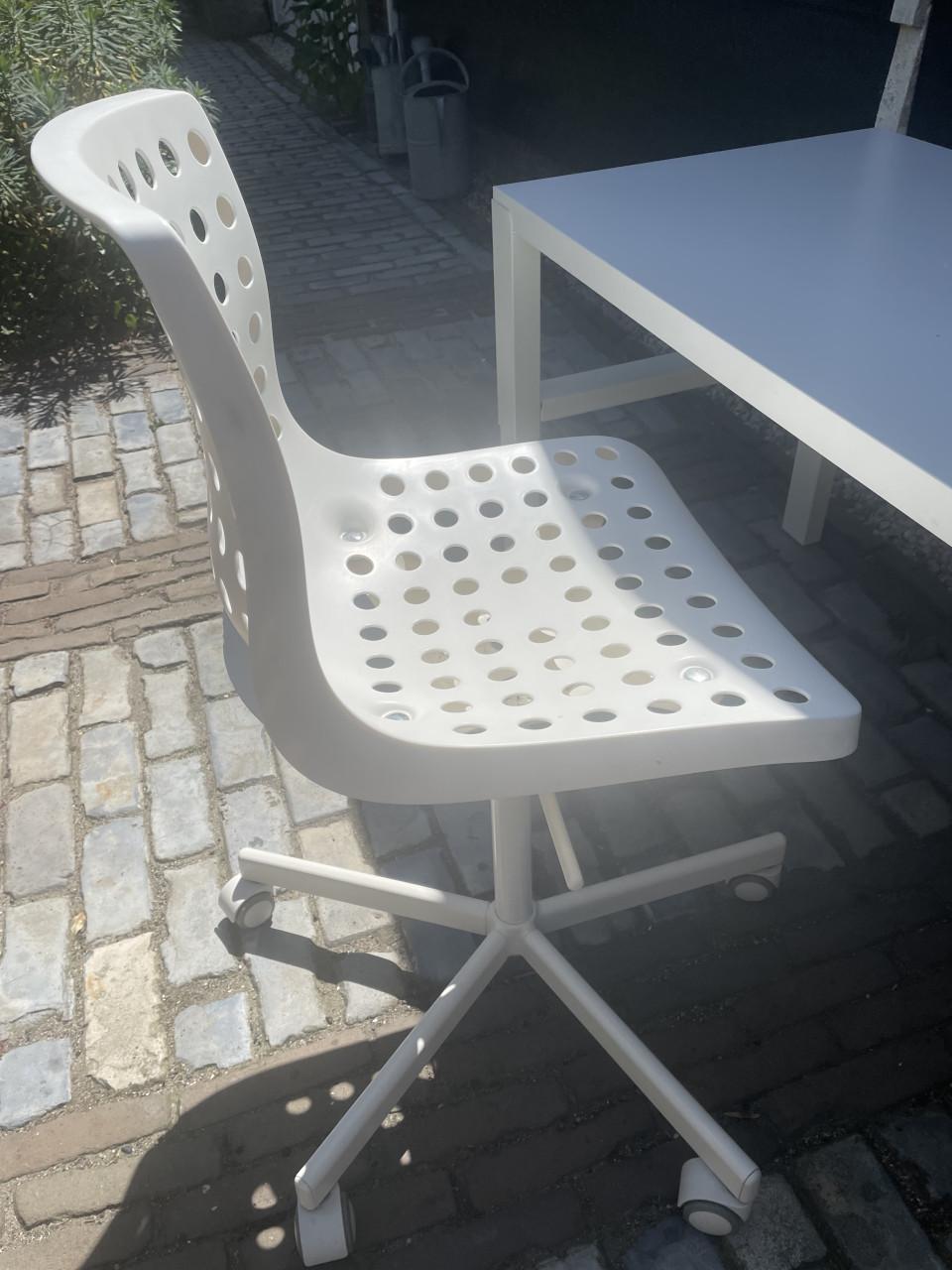 Bureau met stoel