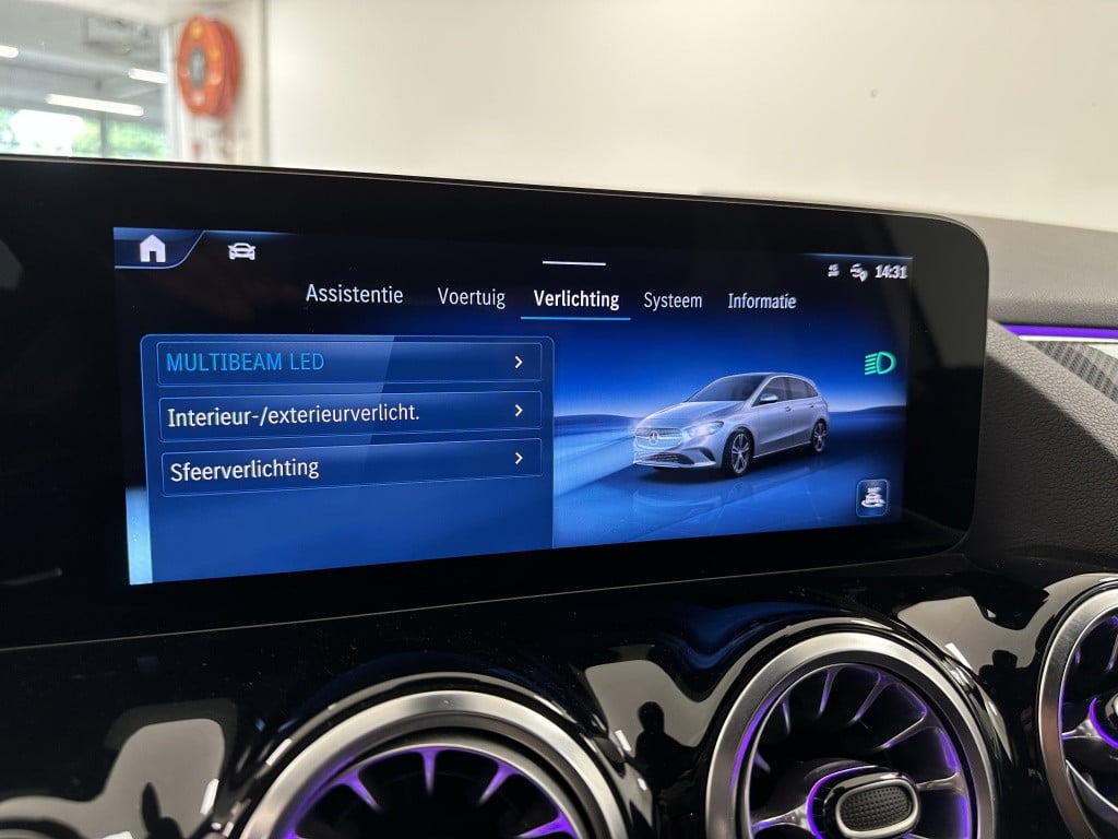 Mercedes-Benz B-Klasse 180 amg premium plus | verw. stuur | memory stoelen 