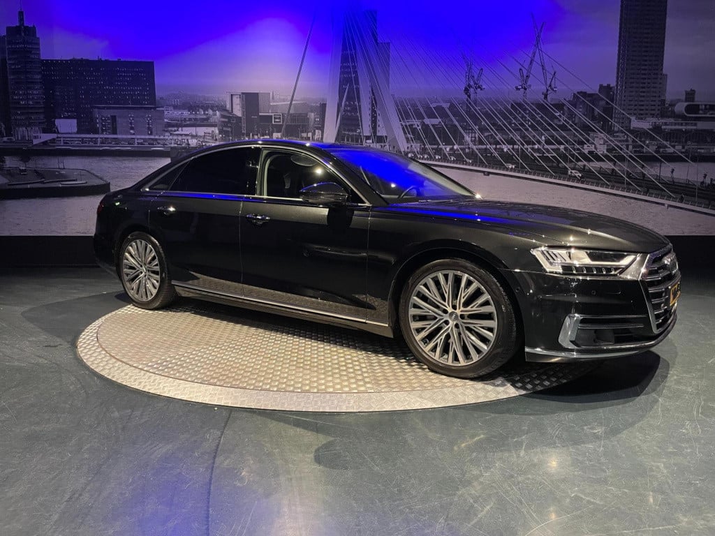 Audi A8 55 tfsi quattro pro line plus *nl-auto*