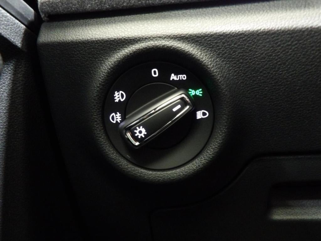 Skoda Scala 1.0 tsi greentech 110pk dsg-7 sport business