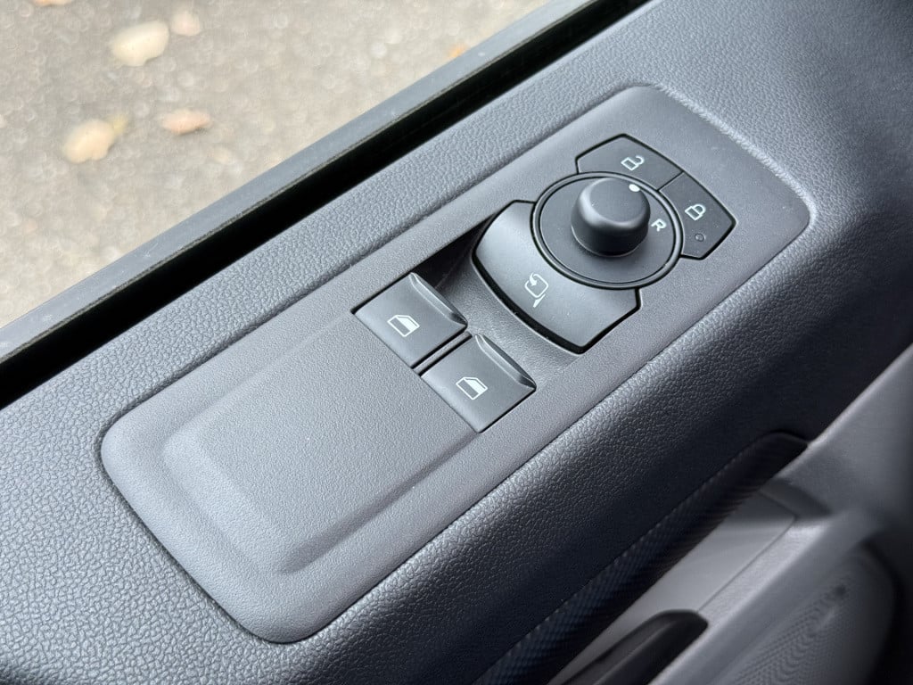 Ford Transit Custom 320 2.0 tdci l2h1 limited raptor | zb edition | treepla
