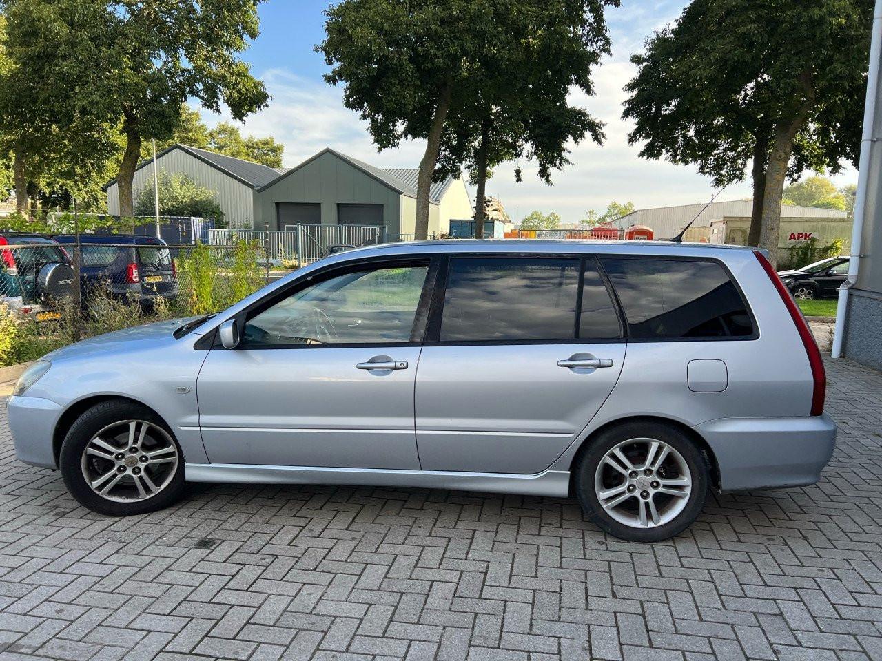 Mitsubishi Lancer Station Wagon 1.6 Sport