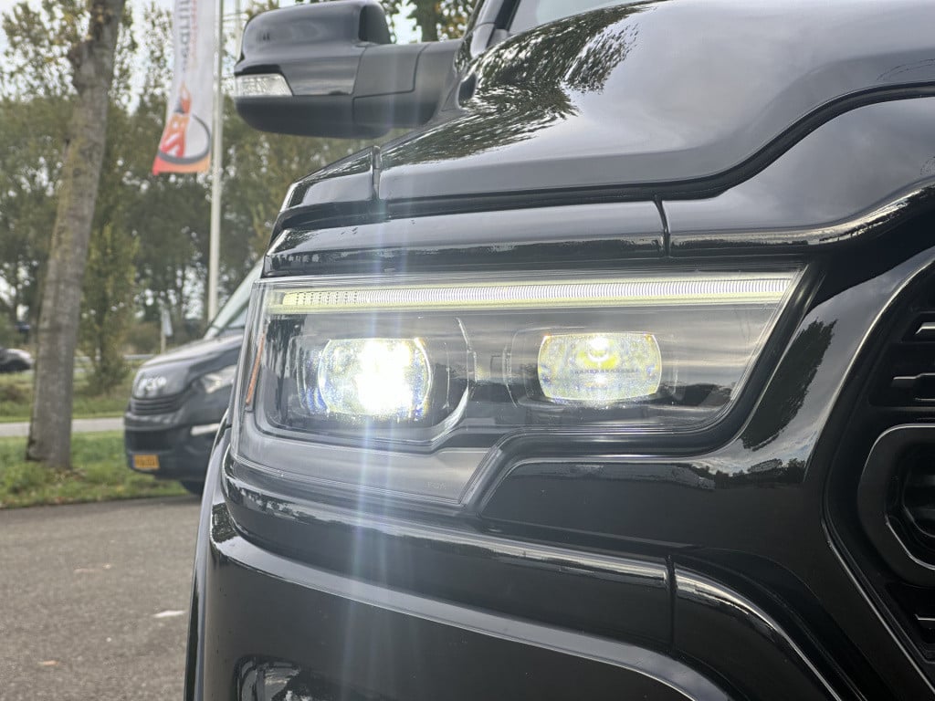 Dodge Ram 1500 5.7 v8 4x4 crew cab limited | nl-auto | 1e eigenaar | vol op