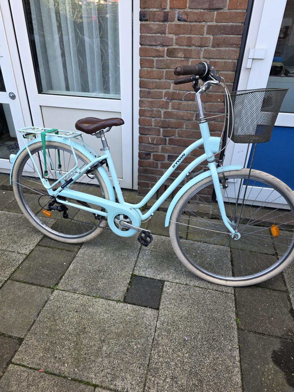Meisjes-dames fiets 28inch-6 versnellingen- Fr.maat 46cm-merk BTWIN