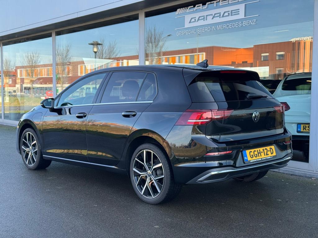 Volkswagen Golf 1.5 ehybrid 50 edition automaat , elektrische voorstoelen, 