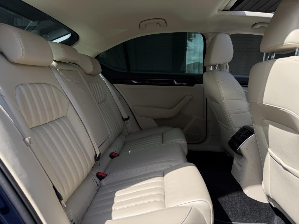 Skoda Superb 1.8 tsi laurin & klement - top uitvoering! -