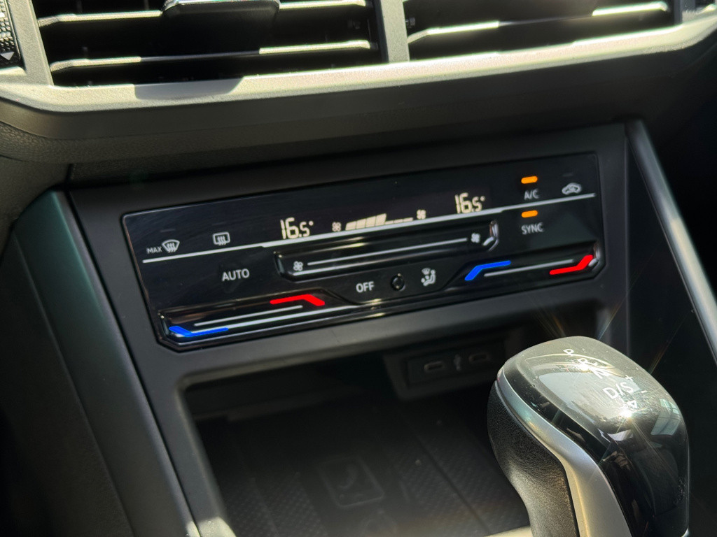 Volkswagen Taigo 1.5 tsi r-line * panoramadak * virtual cockpit * led * 18 