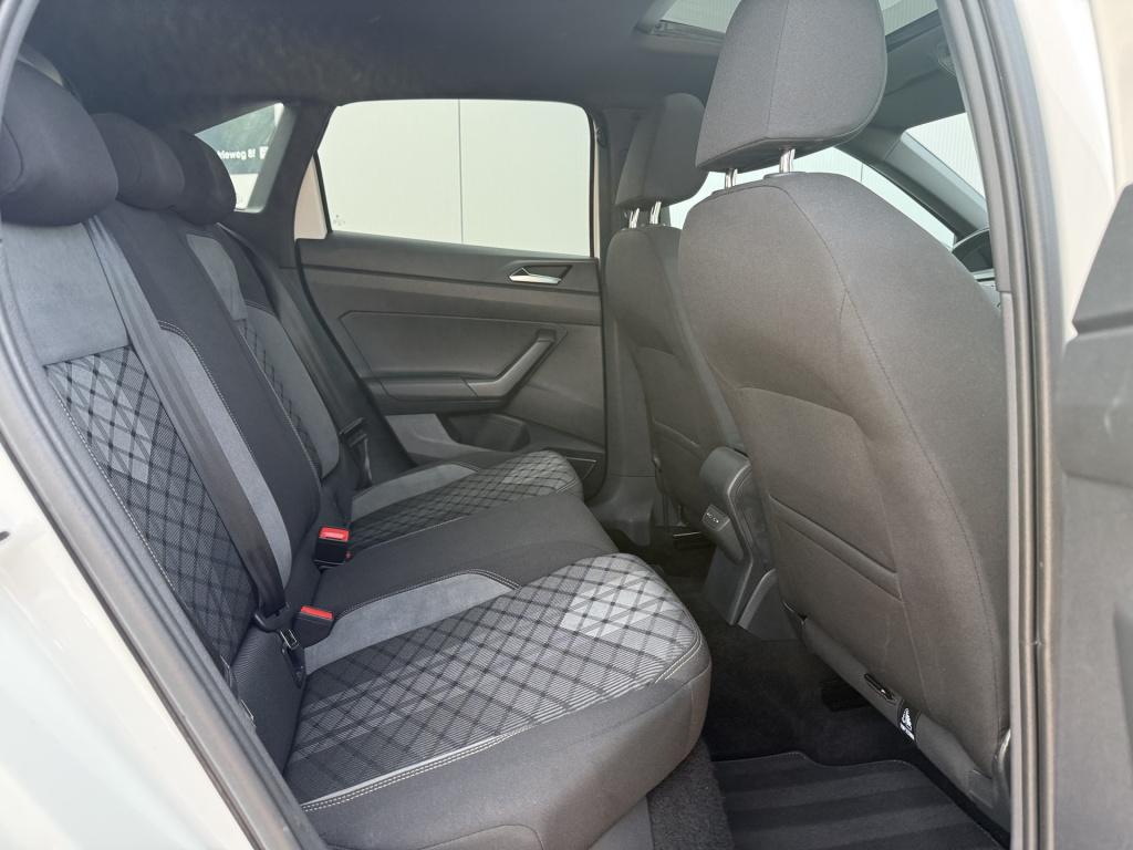 Volkswagen Taigo 1.0tsi 110pk dsg r-line | pano dak