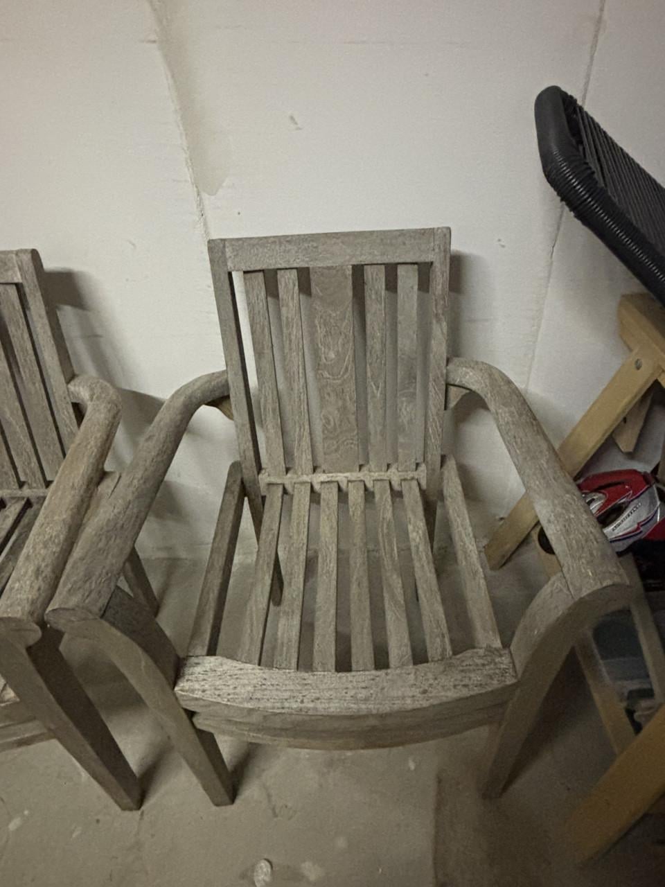 4 teakhouten tuinstoelen