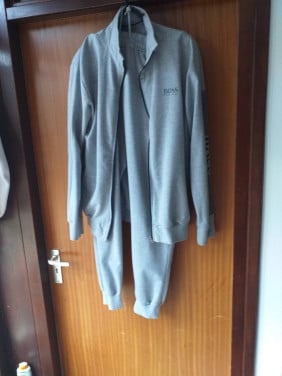 Hugo Boss Home suit XL